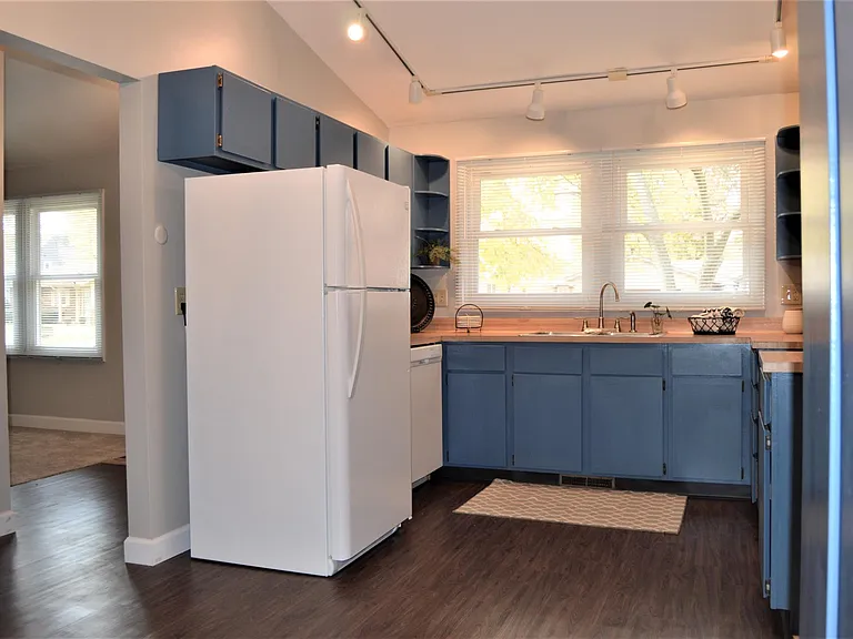 2316 Hackberry Ct — Photo 8