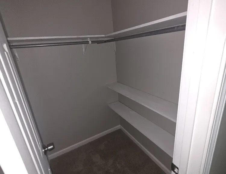 105 Monarch Ln — Photo 16