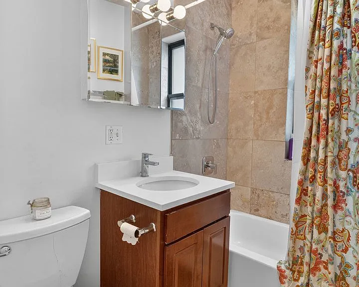 961 W Fletcher St #1 — Photo 32