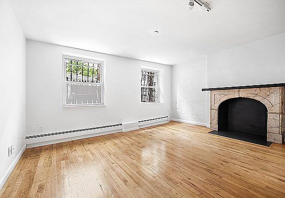 4th image of 306 W 30th St #Grf