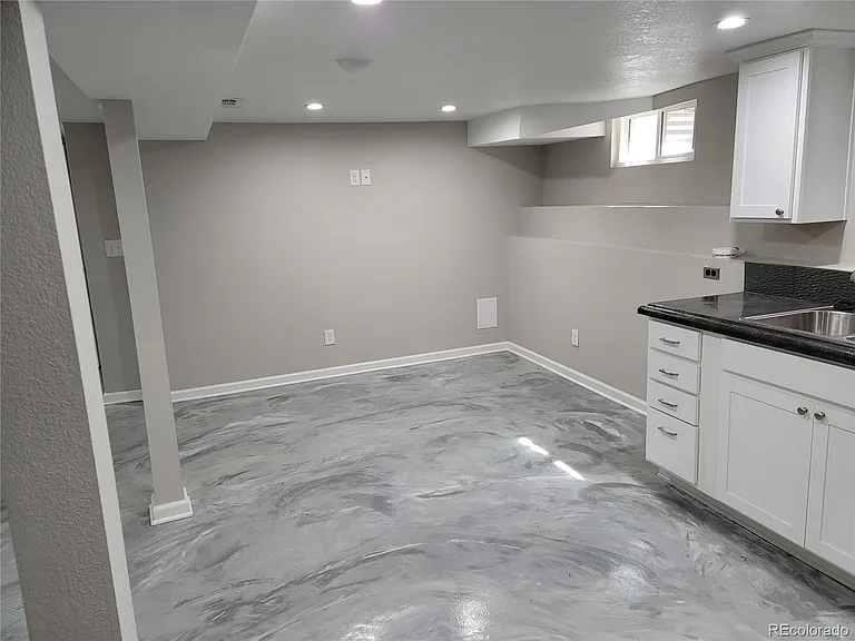 2834 Curtis St #3 — Photo 8