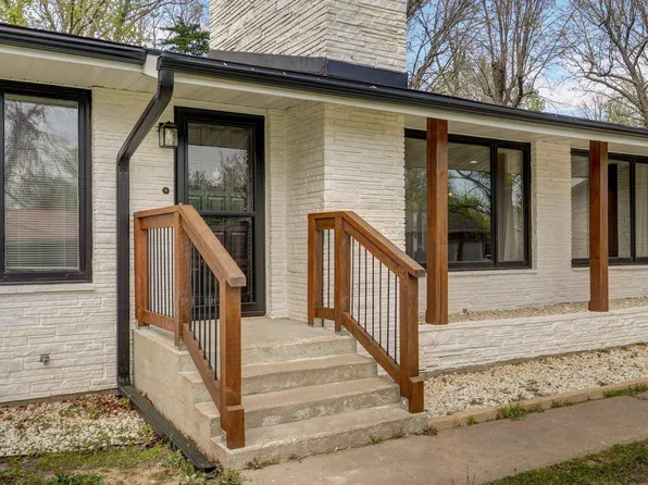 704 King Street, Mt Vernon, MO 65712