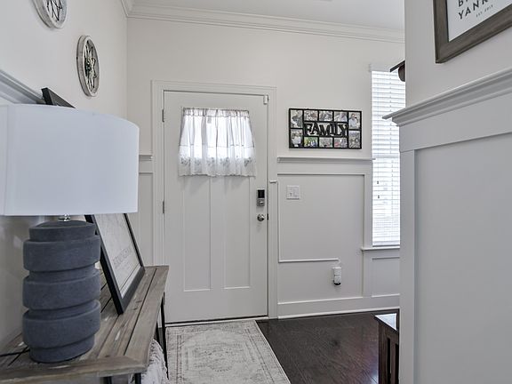 3rd image of 4020 Park Crossings Dr
