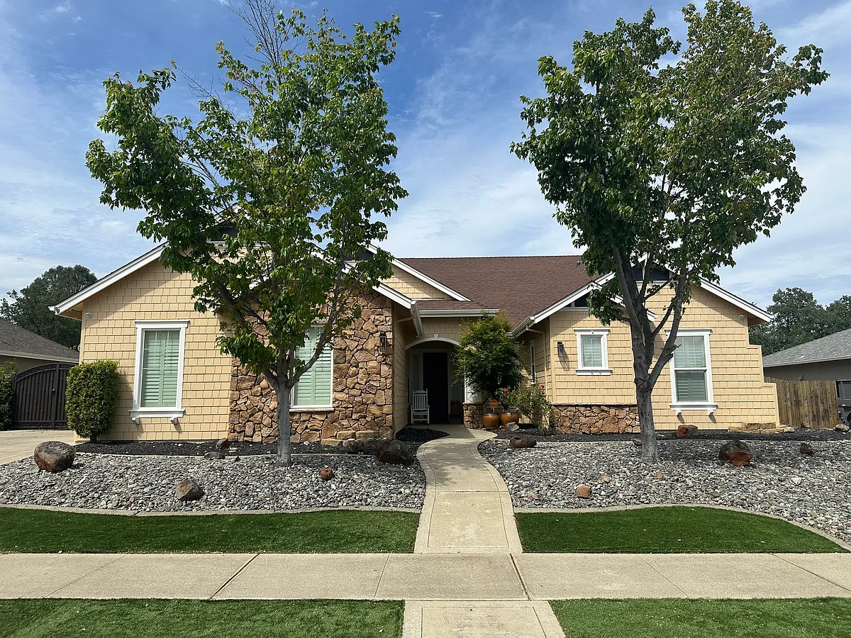 Building Photo - 19530 Carnegie Dr #1