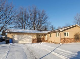 2507 Viking Cir S, Fargo, ND 58103