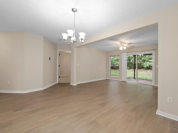 4th image of 9925 Edgewood Ln Unit B