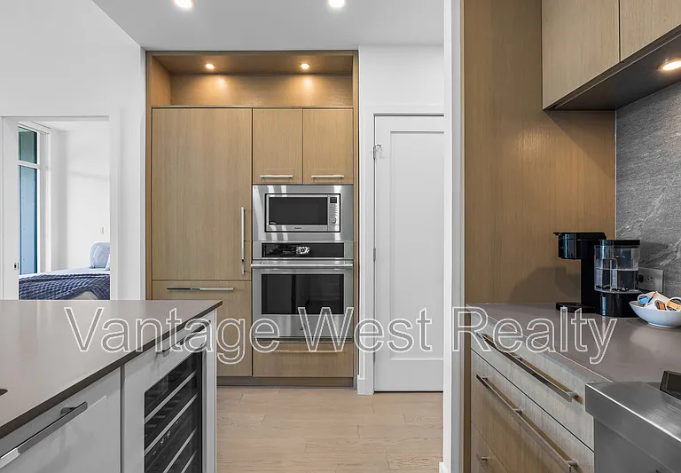 3389 Lakeshore Rd #210 — Photo 35