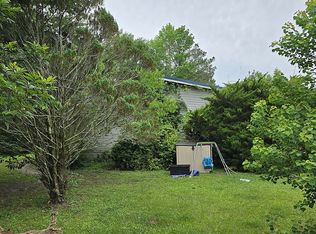 7143 Stag Park Rd, Burgaw, NC 28425