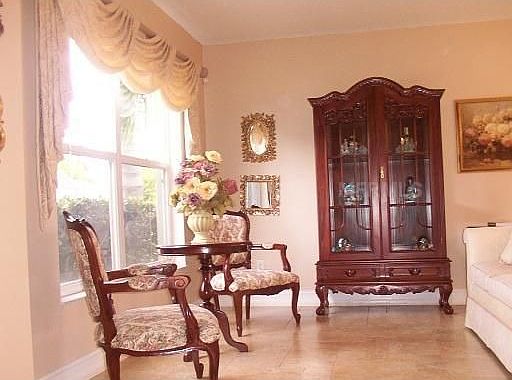 formal living room 