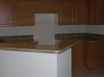 3rd image of 325 Martin Ave