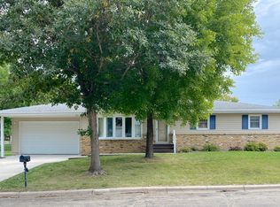 1622 Bunker Hill Rd, Albert Lea, MN 56007