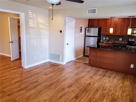 4th image of 7685 Northcross Dr Unit 609