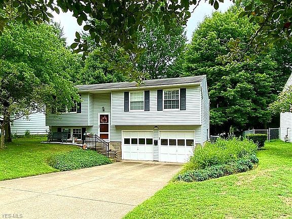 2nd image of 1290 Denise Dr