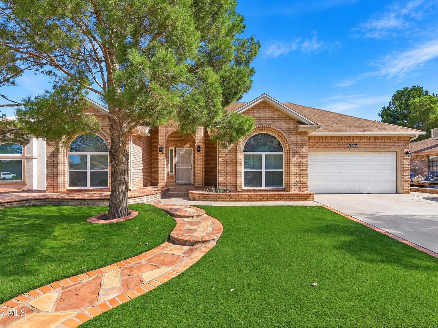 3 bed, 3.0 bath, 1702 sqft, $2,100 — Photo 4
