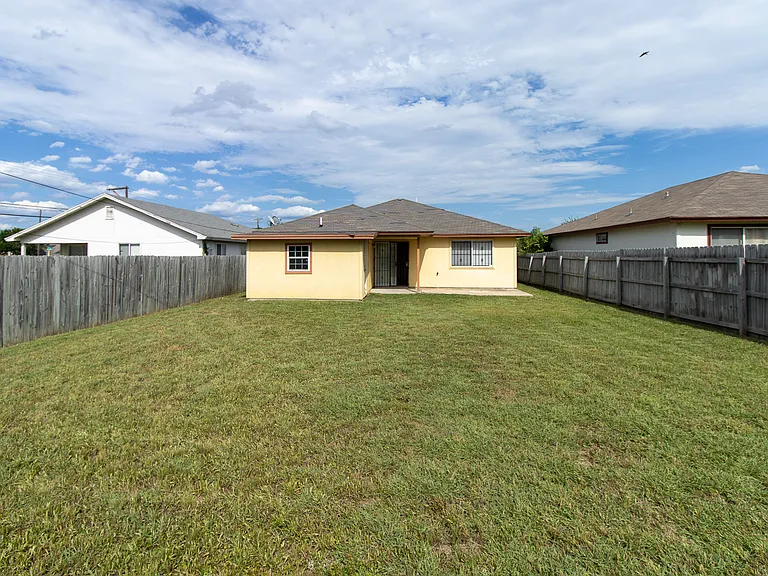 1203 Fox Creek Dr — Photo 28