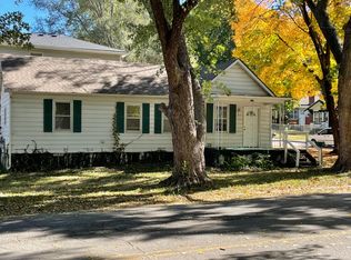 811 S 3rd St, Leavenworth, KS 66048