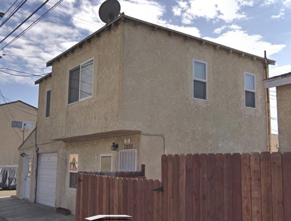 2nd image of 1220 Cota Ave #B