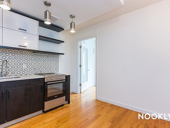 2nd image of 146 Linden Blvd #3C