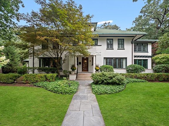 2nd image of 2855 Sheridan Pl