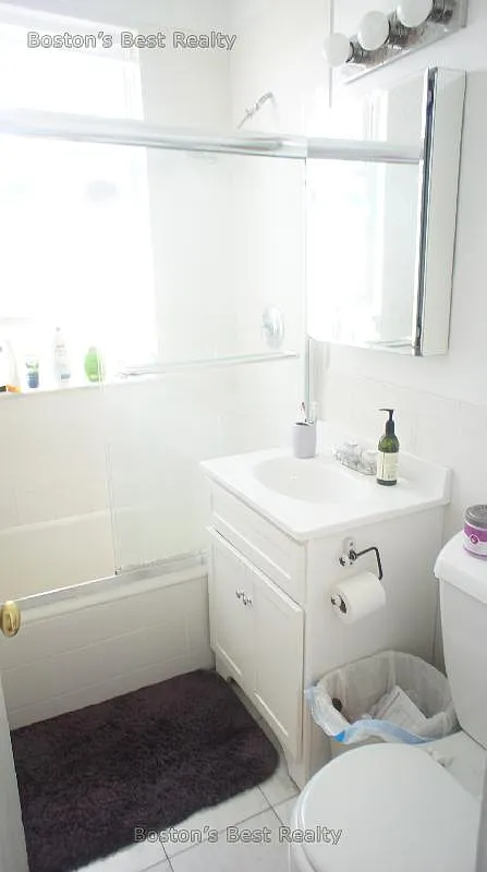 3 bed, 1.0 bath, $3,600 — Photo 2