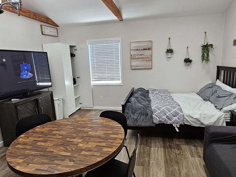 2nd image of 214 N 18th St #3