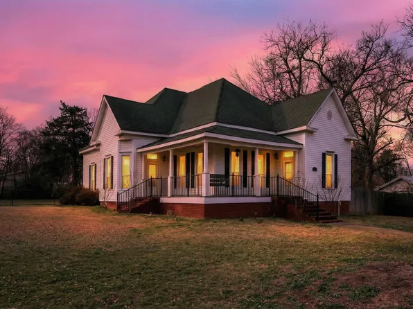 517 S Boyd St, Lindale, TX 75771