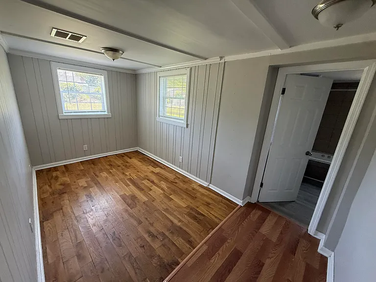 2360 Liberty Rd — Photo 11