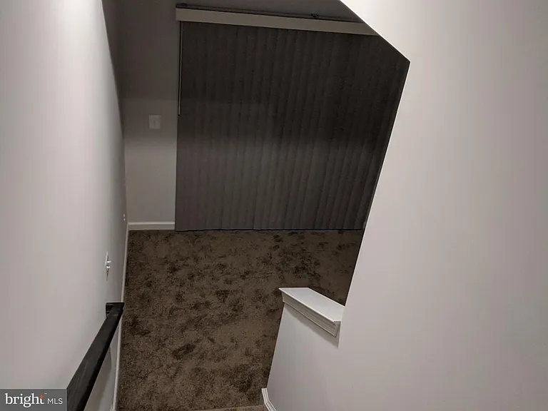 224 Parkland Dr — Photo 31