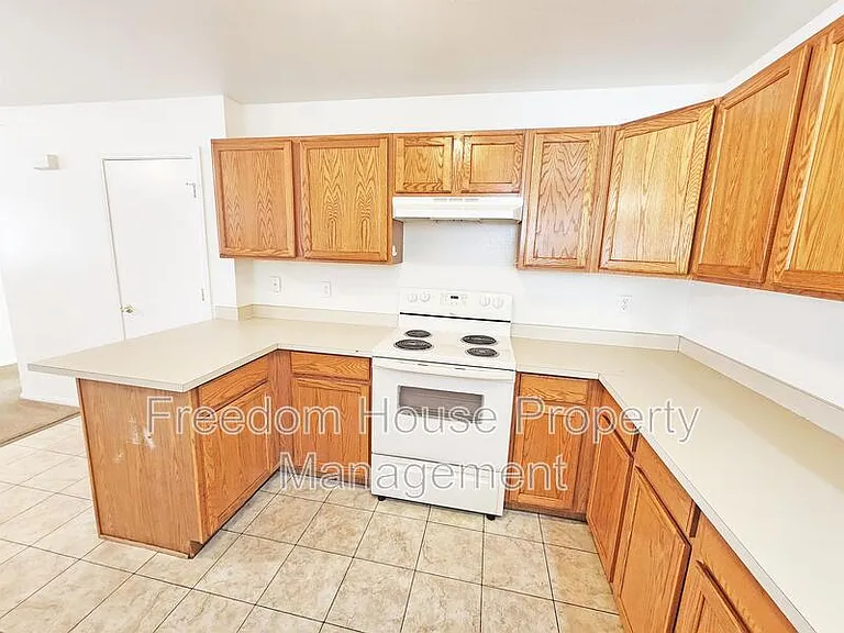 2341 E Calvada Blvd #2 — Photo 9