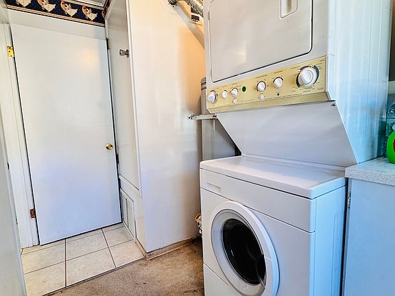 5th image of 1252 Apple Ave #4