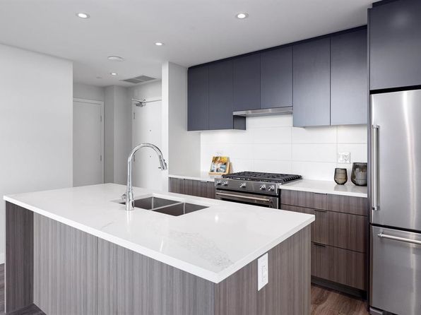 2 bedroom rental in Vancouver — photo 2