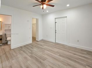 3444 NW 1st St, Miami, FL 33125