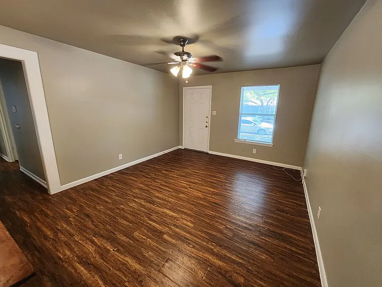 404 Franklin Blvd #A — Photo 17