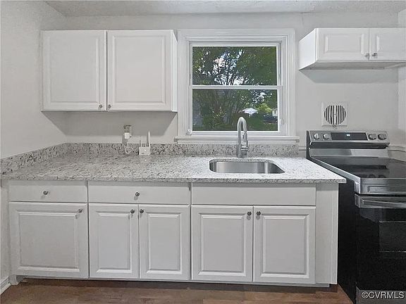3rd image of 1507 Kingswood St