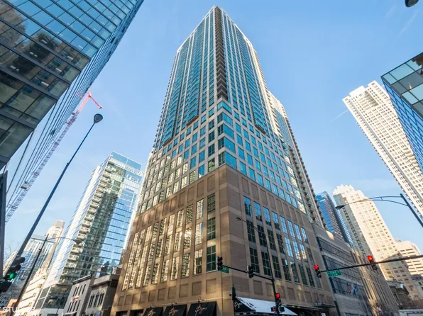 2 E Erie St, Chicago, IL