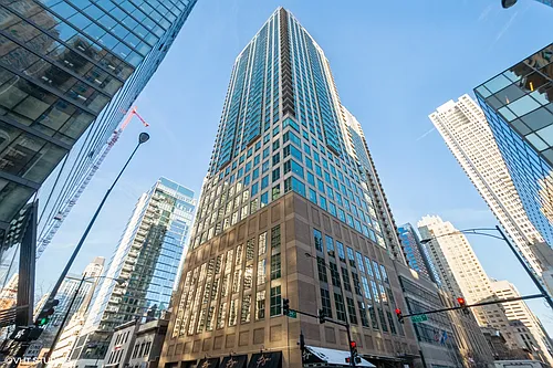 2 E Erie St #1804 Photo 1