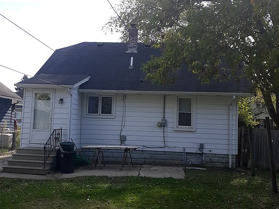 2nd image of 932 Boston Ave