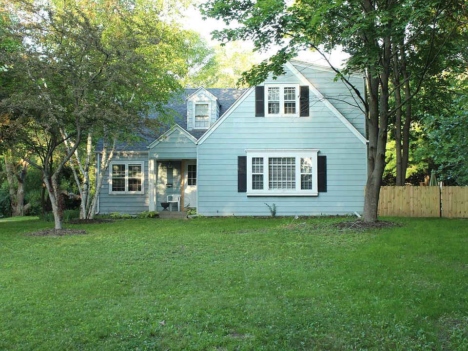 2nd image of 9050 N Pelham Pkwy