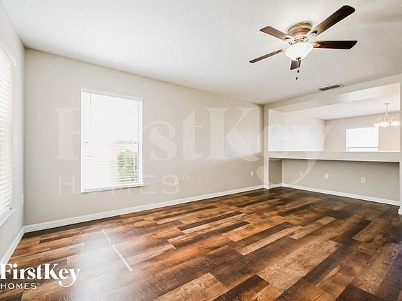 3rd image of 622 Rosselli Blvd