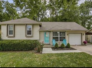 405 McClellan Dr, Liberty, MO 64068