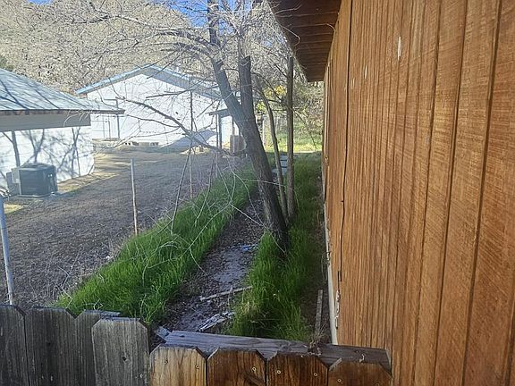 3rd image of 8048 Melody Ln