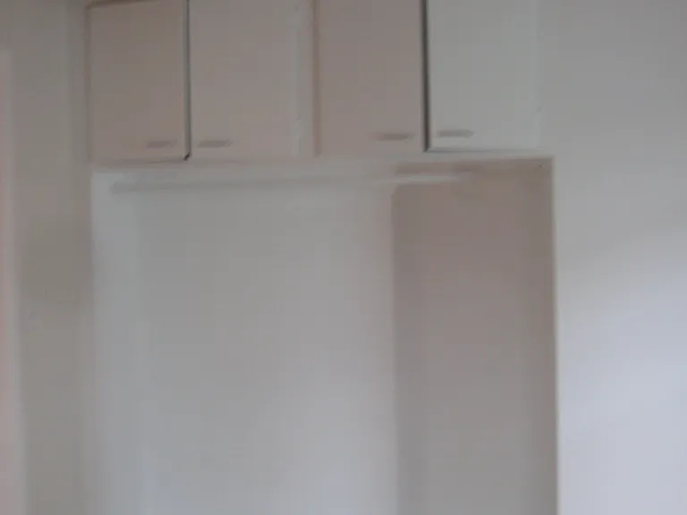 823 Broadway St — Photo 6