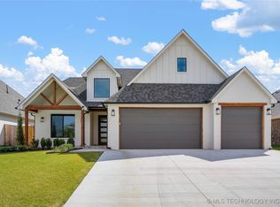 2072 E 129th Pl S, Jenks, OK 74037