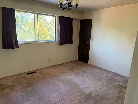 3rd image of 7151 Francis Rd