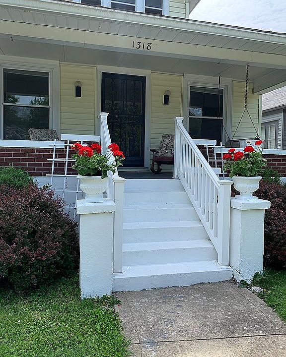 1st image of 1318 Lydia St