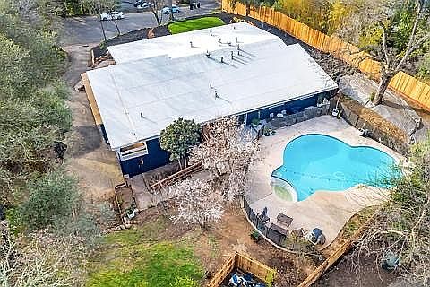 1st image of 7623 Southcliff Dr