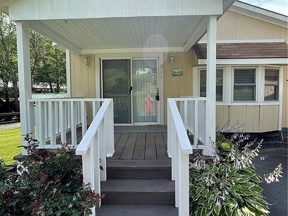 5th image of 214 Tanager Lane