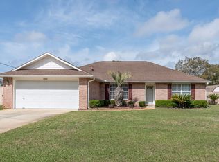 2737 Dove Haven Ln, Navarre, FL 32566