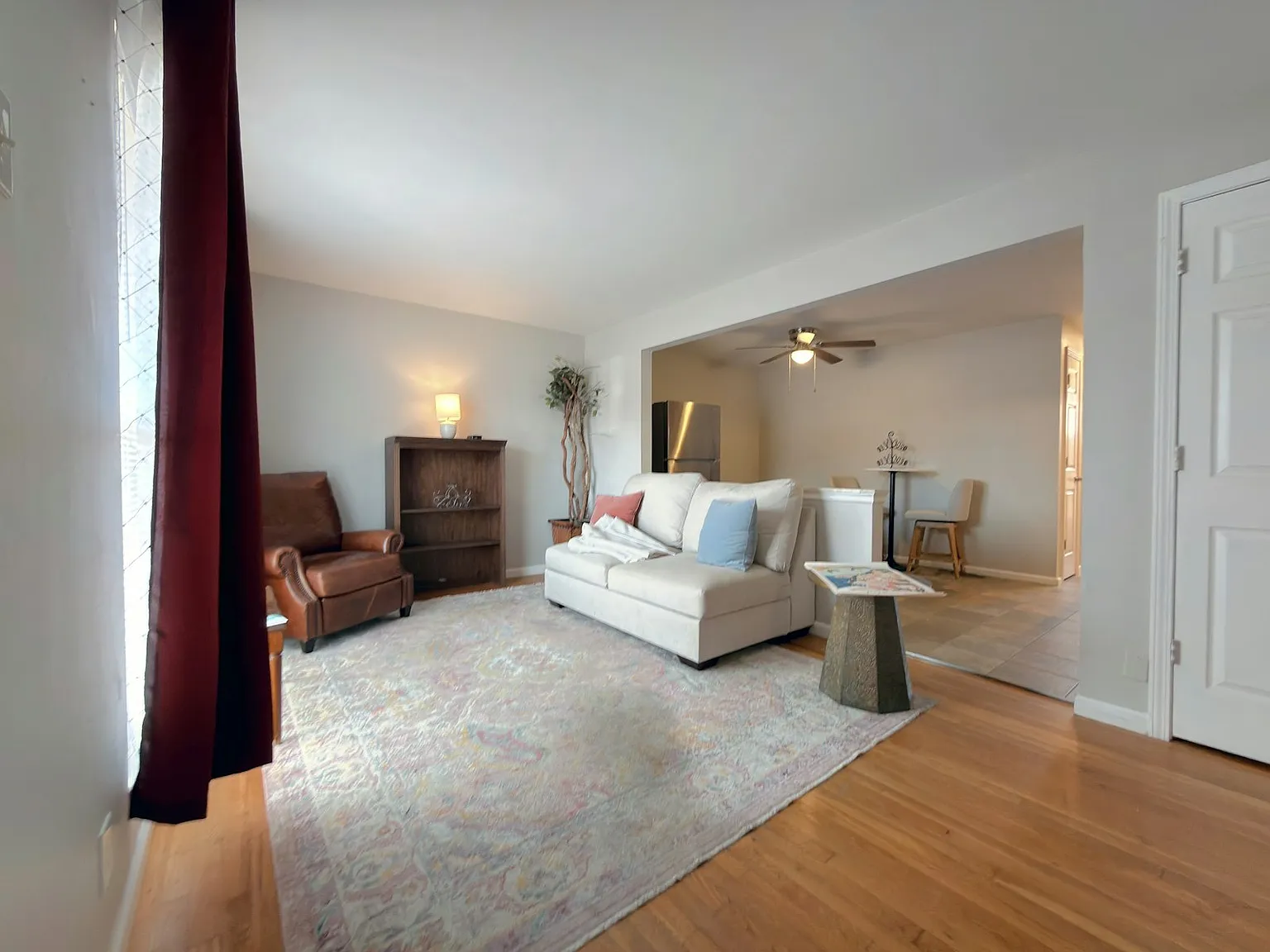 5225 Southwest Avenue, Unit 106 — Photo 1