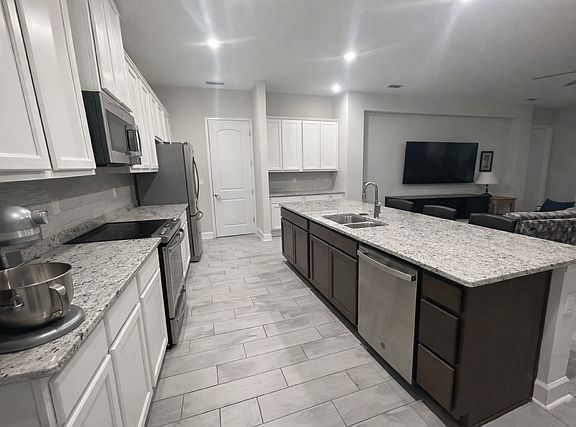 4th image of 34048 Lavender Parke Dr